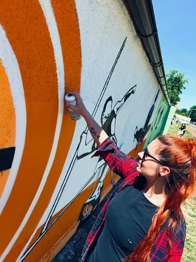 Mural na zdi areálu TJ Sokol Pardubice